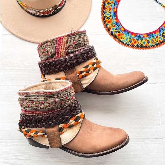 SANCHO Leather Aztec Ankle Boots Size 40/US 9.5-10 - Picture 1 of 17